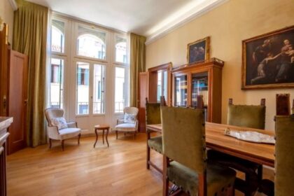 LUXURY APARTMENT WITH FRESCOS